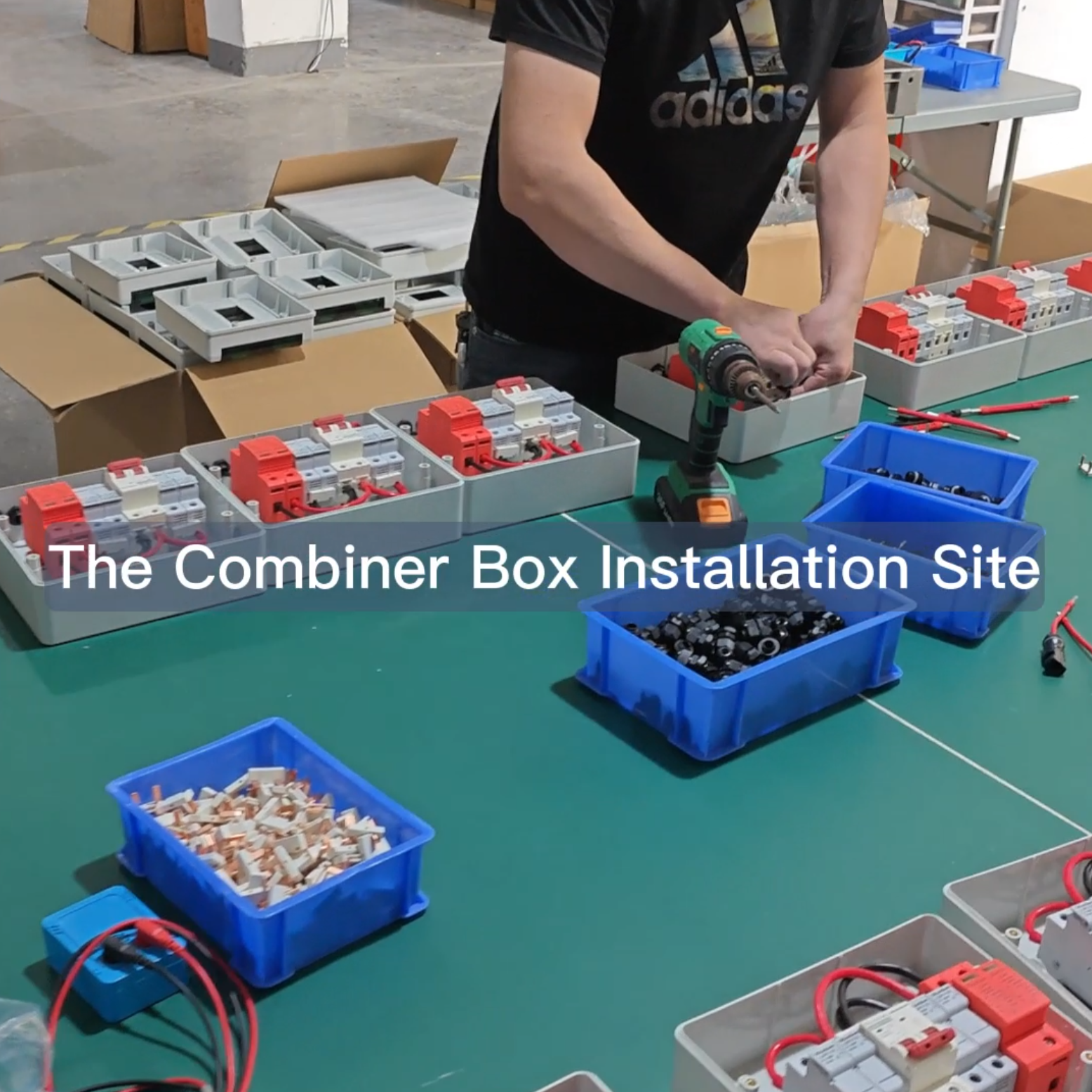 สถานที่ติดตั้งเทคโนโลยี Combiner Box ของ Wenzhou Longqi New Energy Technology Co., Ltd